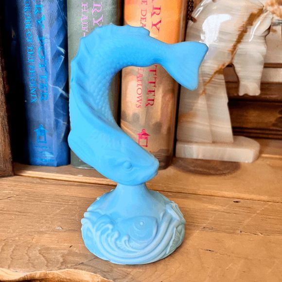 Vintage Fenton Blue Slag Satin Milk Glass Fish Figurine Leaping/Jumping Paper We - Picture 3 of 6